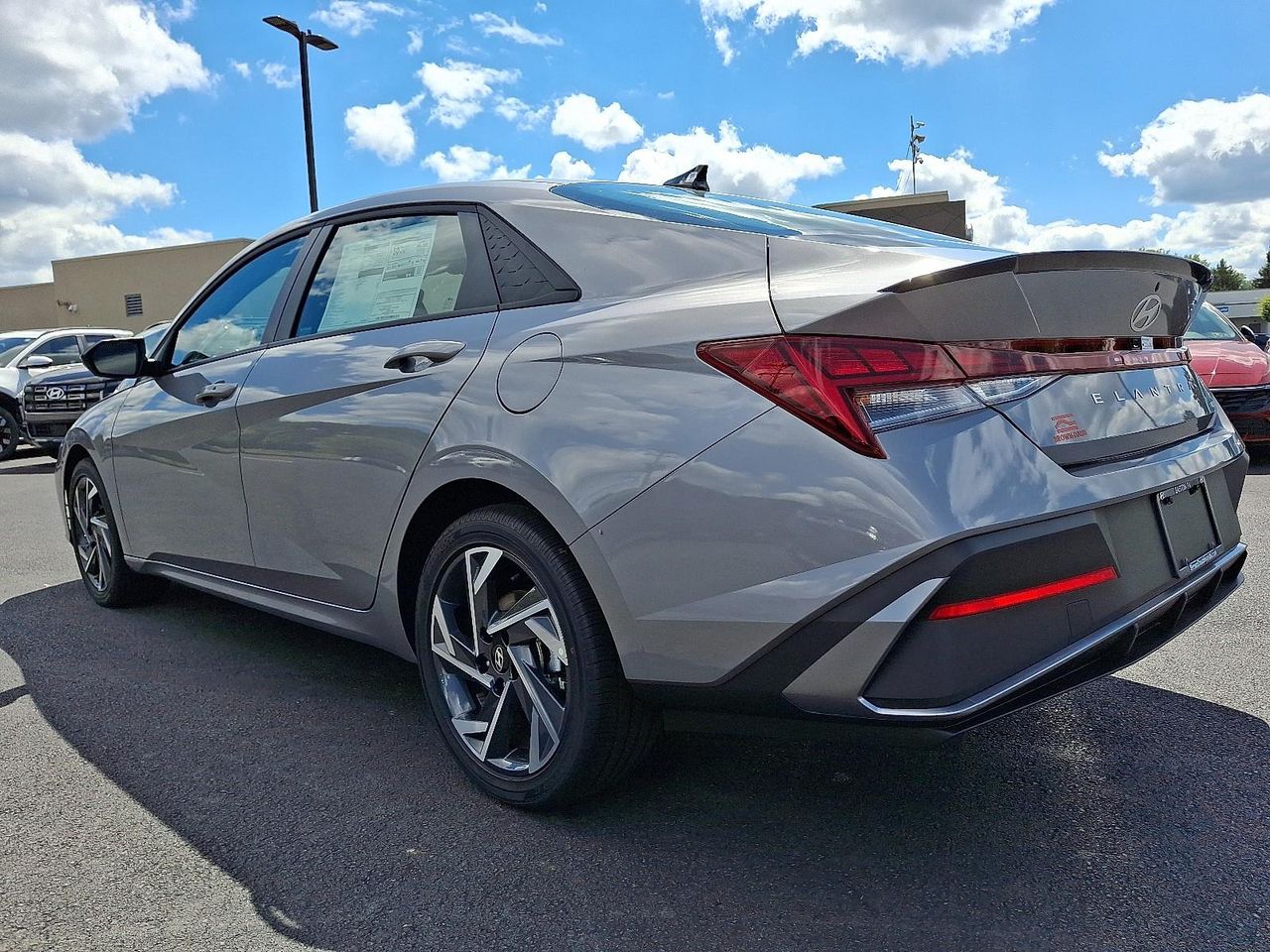 2025 Hyundai Elantra Hybrid SEL Sport photo 3