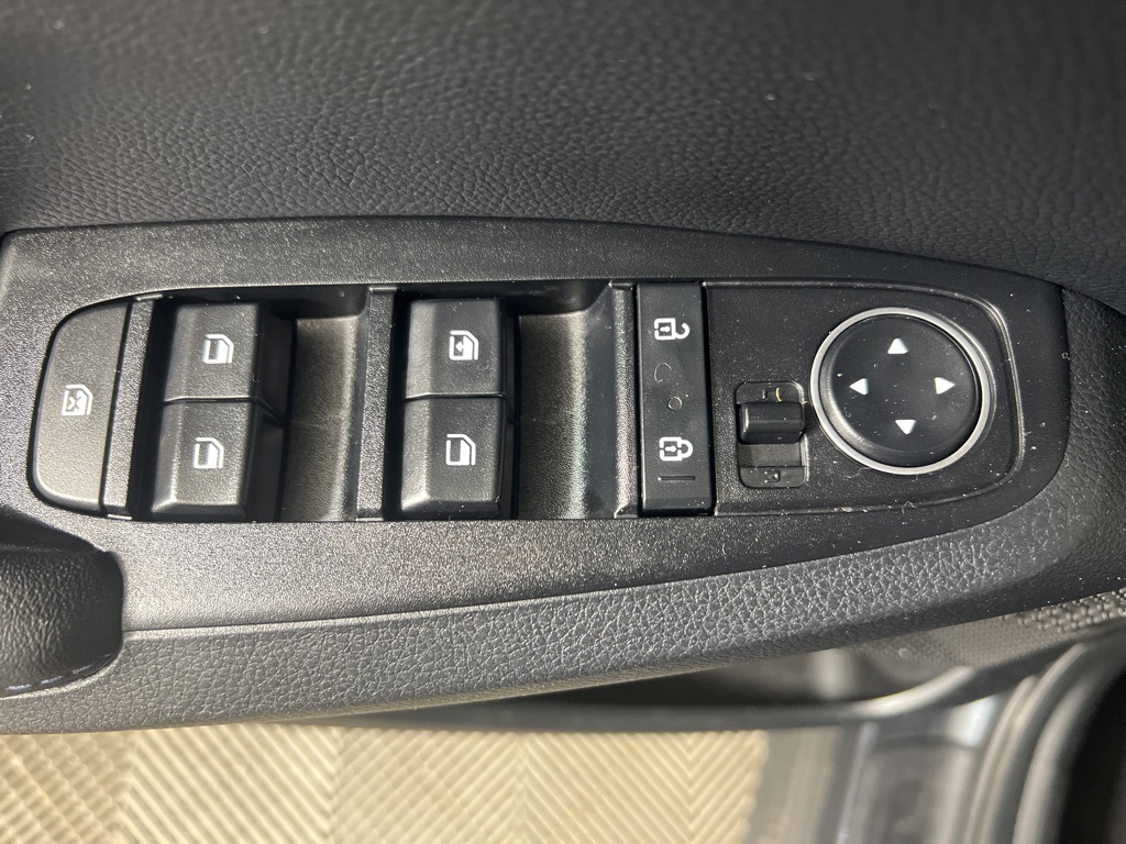 2023 Kia Seltos S photo 21