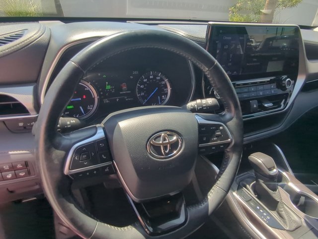 2020 Toyota Highlander Hybrid Platinum photo 9
