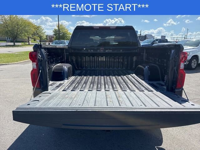 2022 Chevrolet Silverado 1500 LT photo 3