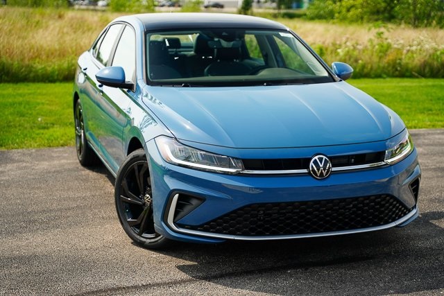 2025 Volkswagen Jetta 1.5T SE photo 3