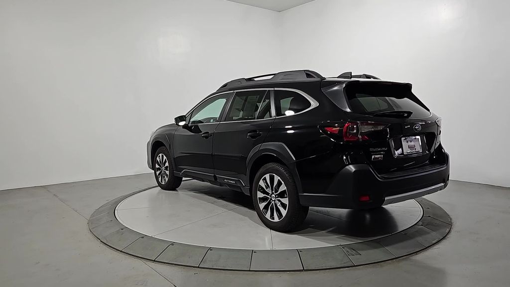 2023 Subaru Outback Limited photo 4