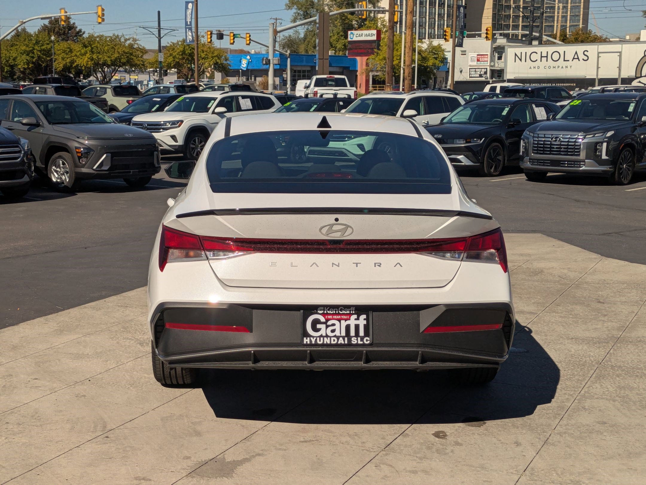 2025 Hyundai Elantra SEL Sport photo 4