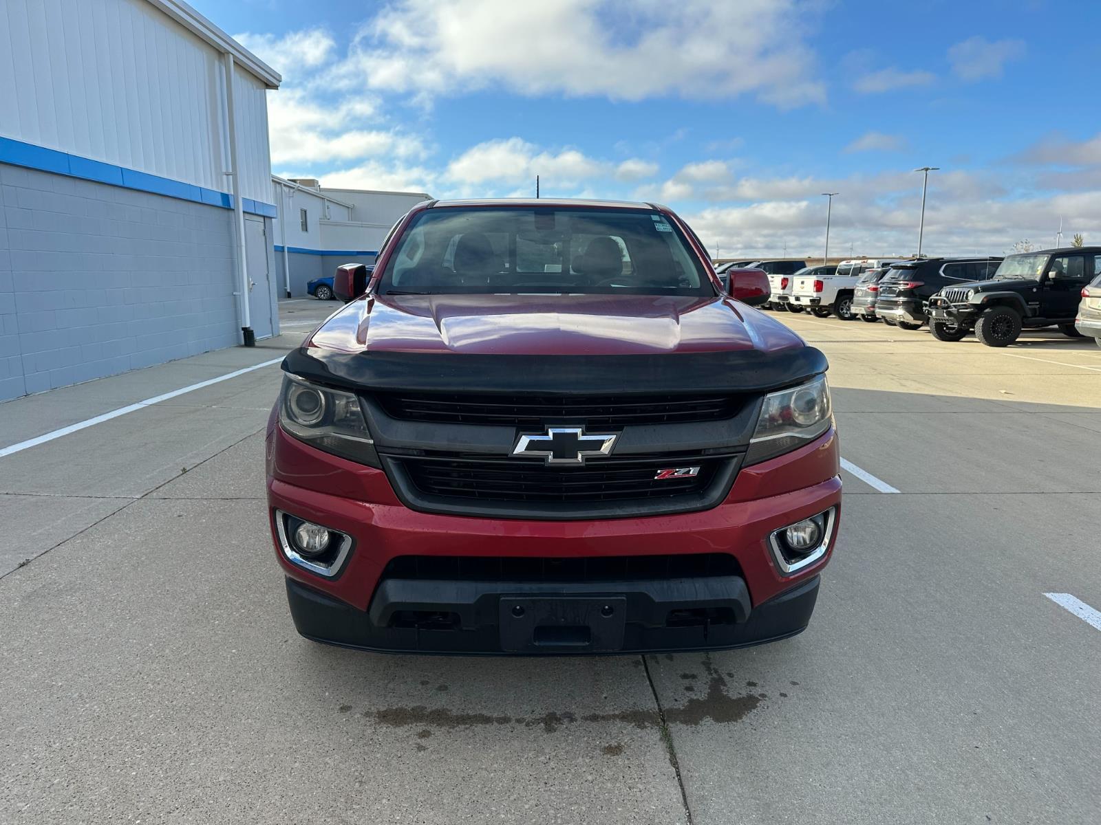 2016 Chevrolet Colorado Z71 photo 2