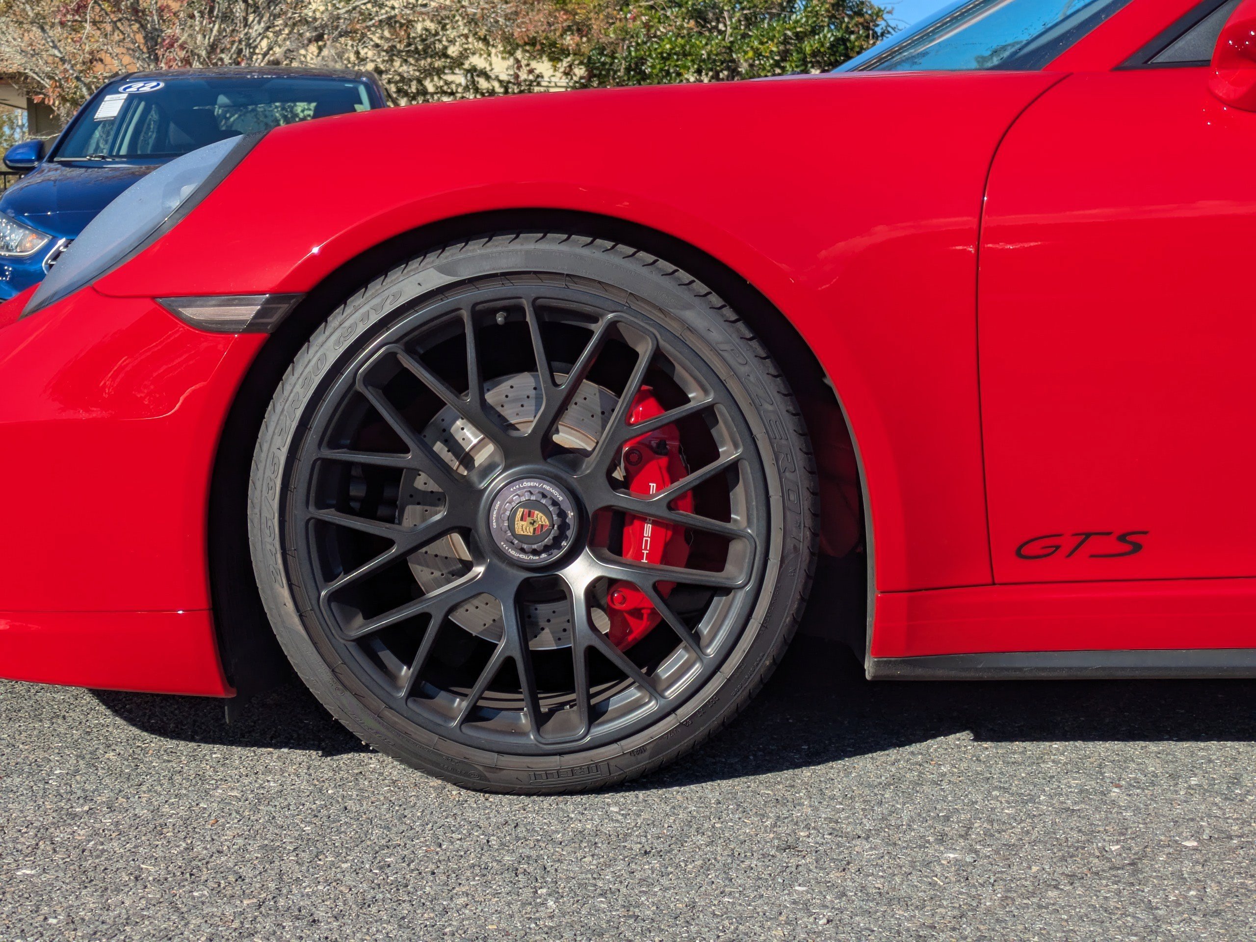 2015 Porsche 911 GTS photo 3