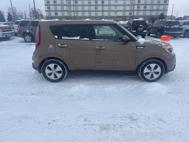 2015 Kia Soul Base's photo
