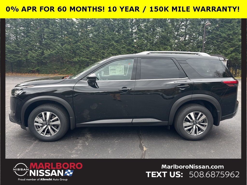 2025 Nissan Pathfinder SL photo 4