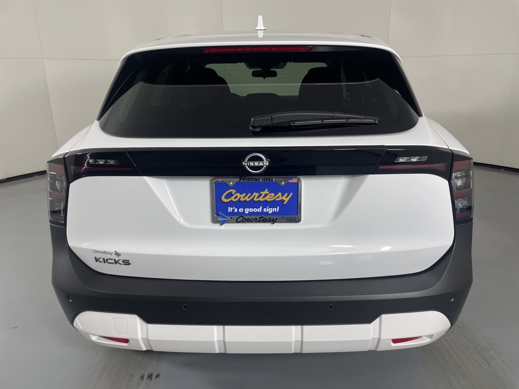 2025 Nissan Kicks SV photo 7