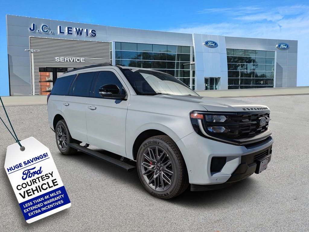 2025 Ford Expedition Platinum's photo
