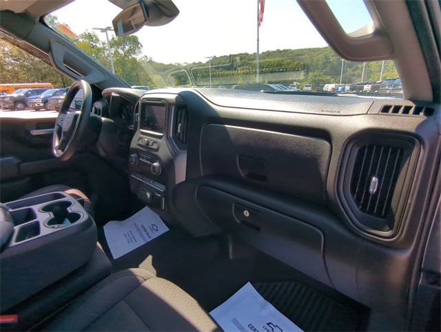2022 Chevrolet Silverado 1500 Custom photo 11