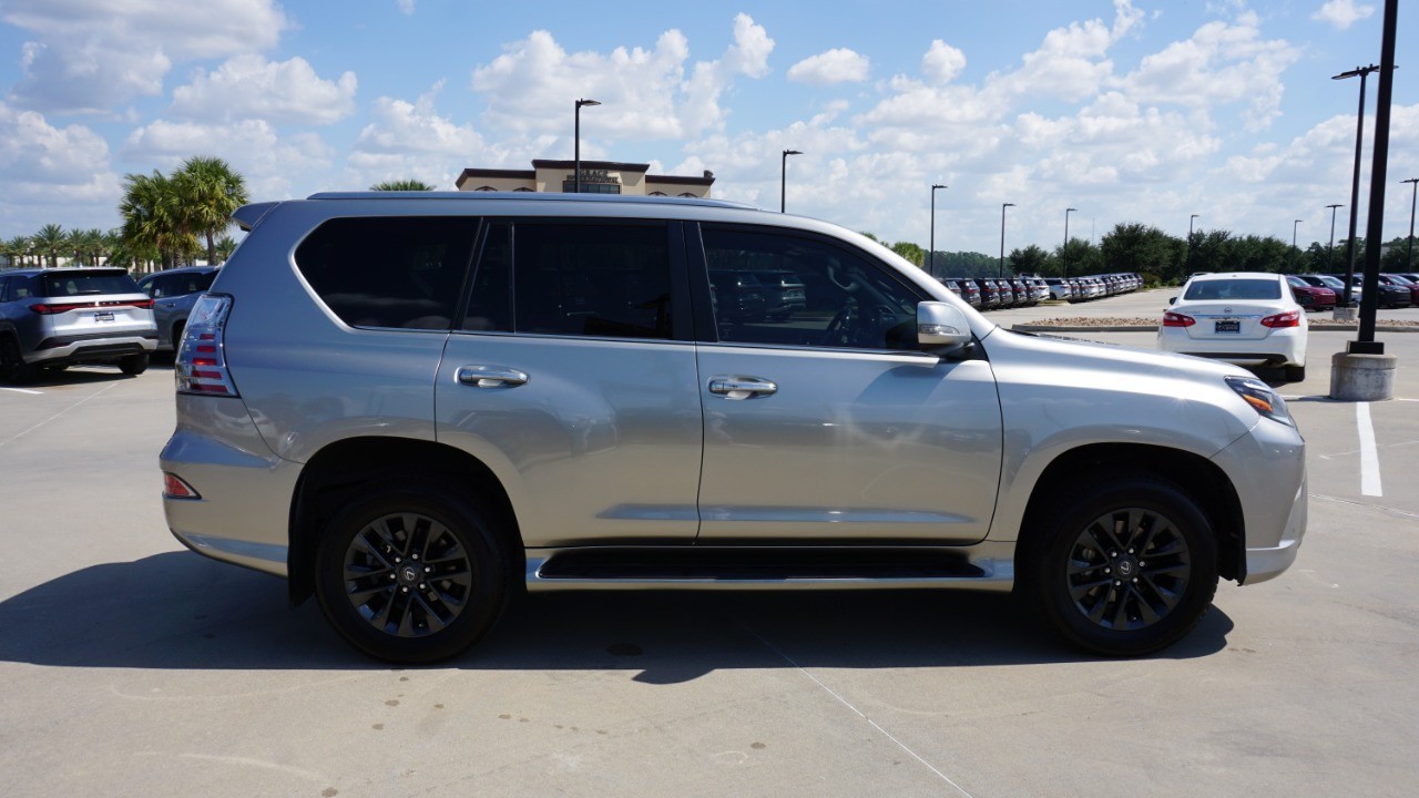 2023 Lexus GX Premium photo 4