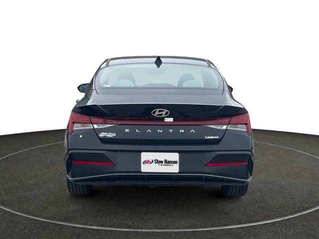 2025 Hyundai Elantra Limited photo 4