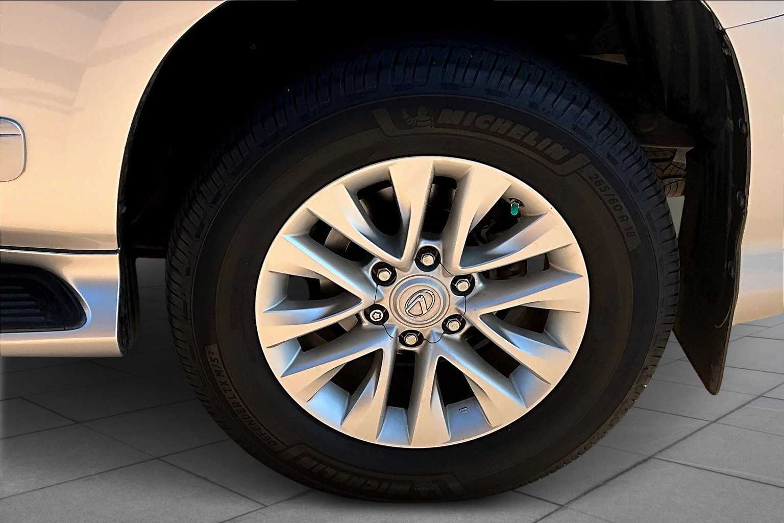 2017 Lexus GX 460 Premium photo 10