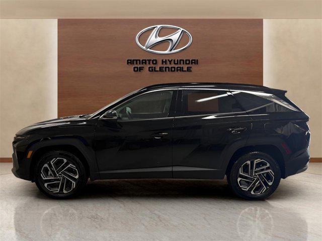 2025 Hyundai Tucson Hybrid Limited photo 2