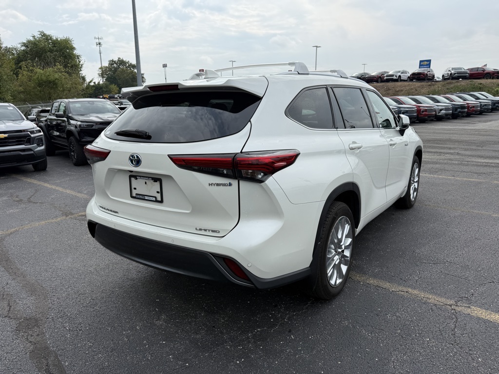 2021 Toyota Highlander Hybrid Limited photo 5