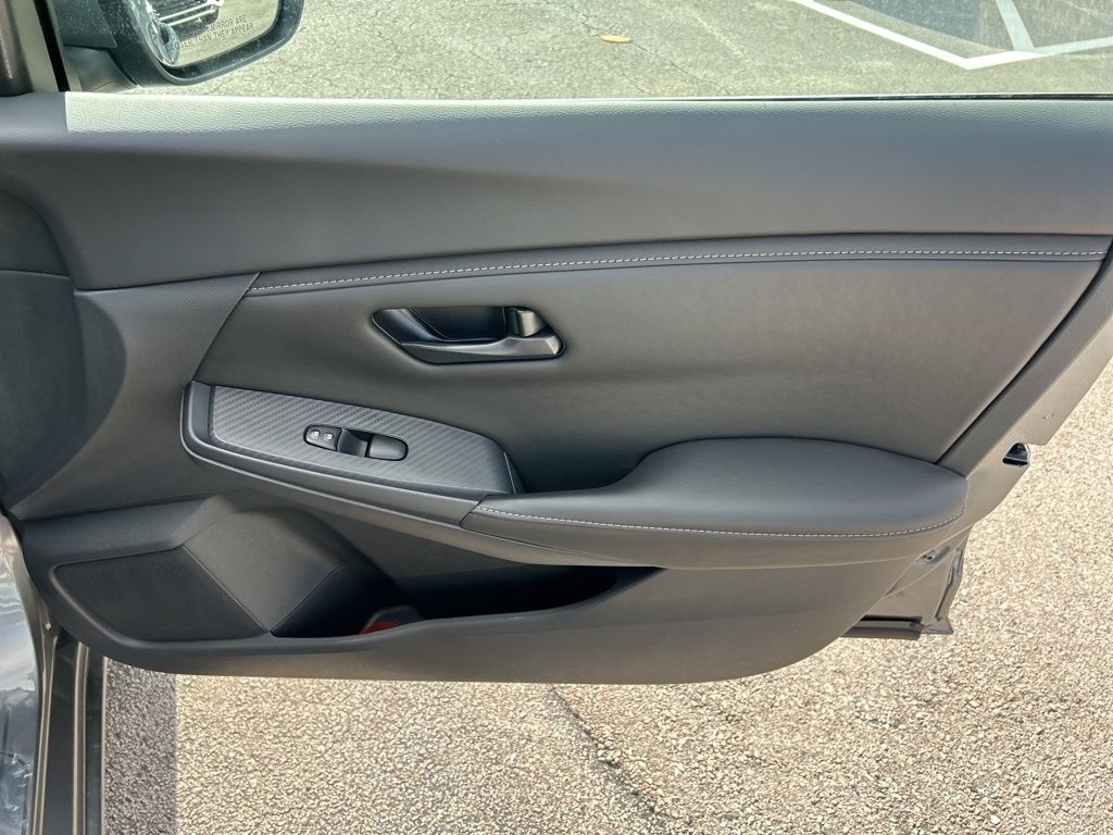 2025 Nissan Sentra S photo 32