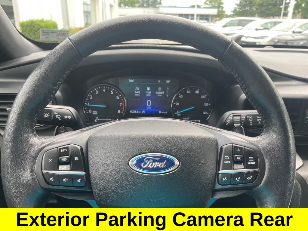 2020 Ford Explorer XLT photo 15