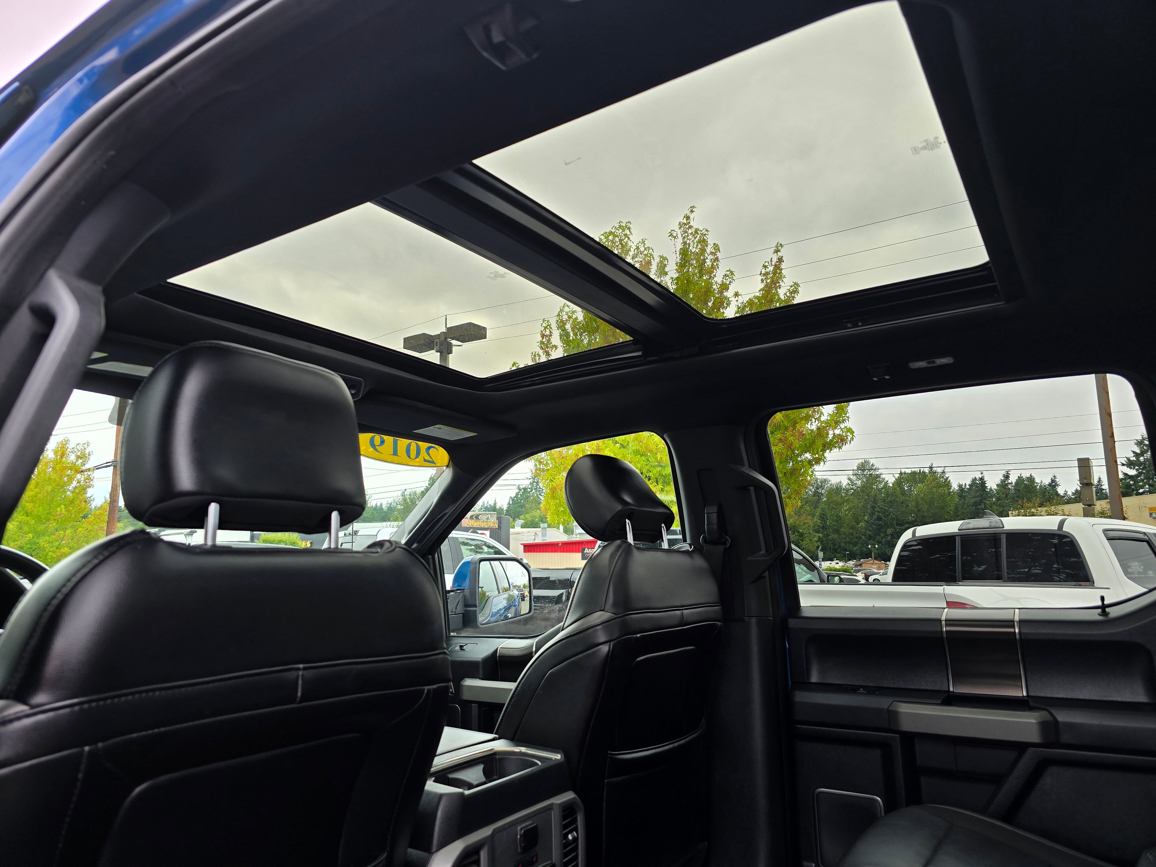 2019 Ford F-150 Raptor photo 2