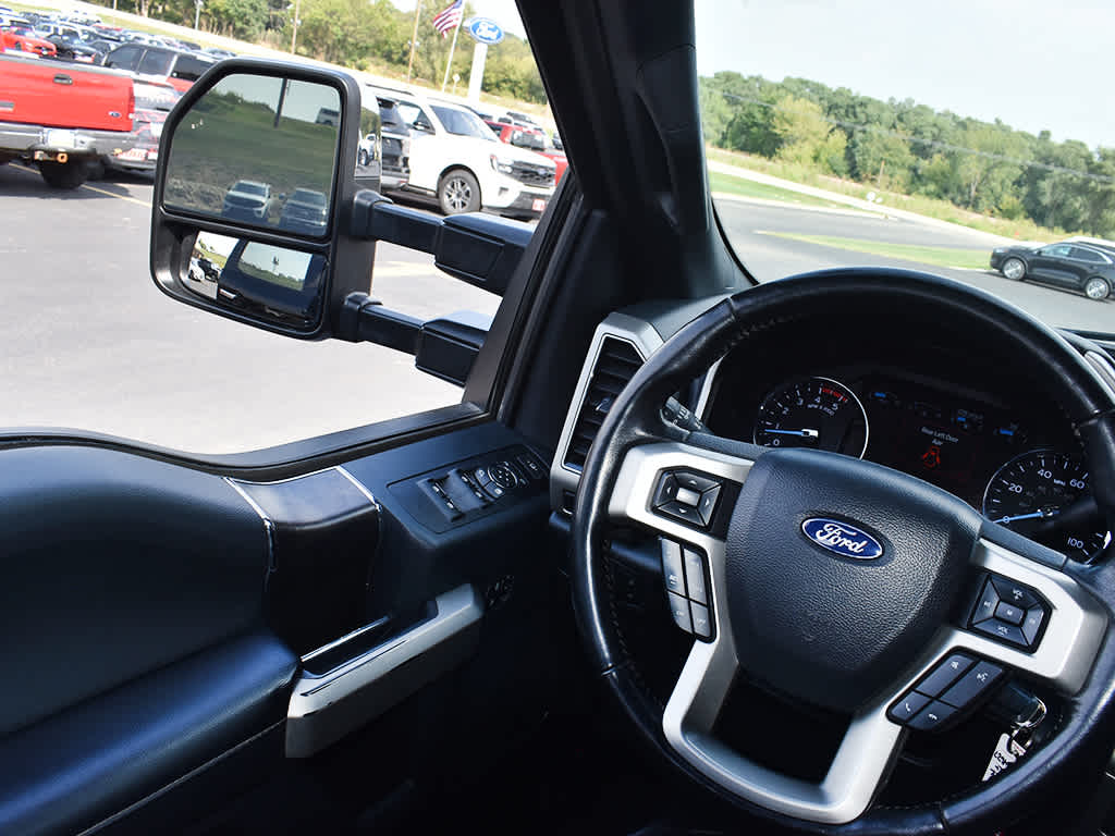 2022 Ford F-350 Lariat photo 17