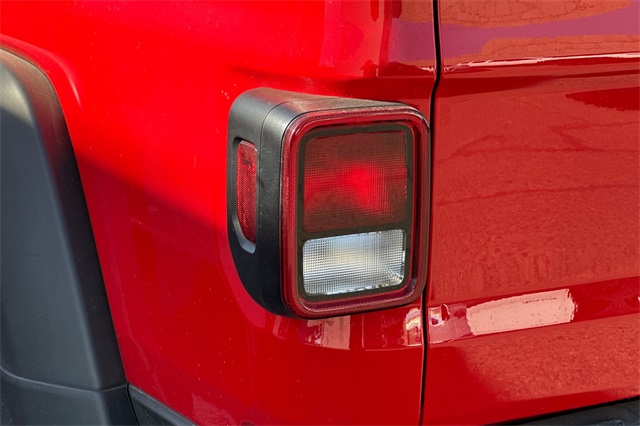 2023 Jeep Gladiator Mojave photo 10
