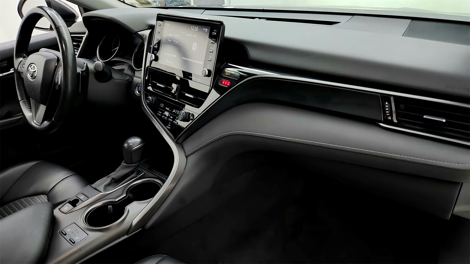 2022 Toyota Camry SE photo 36