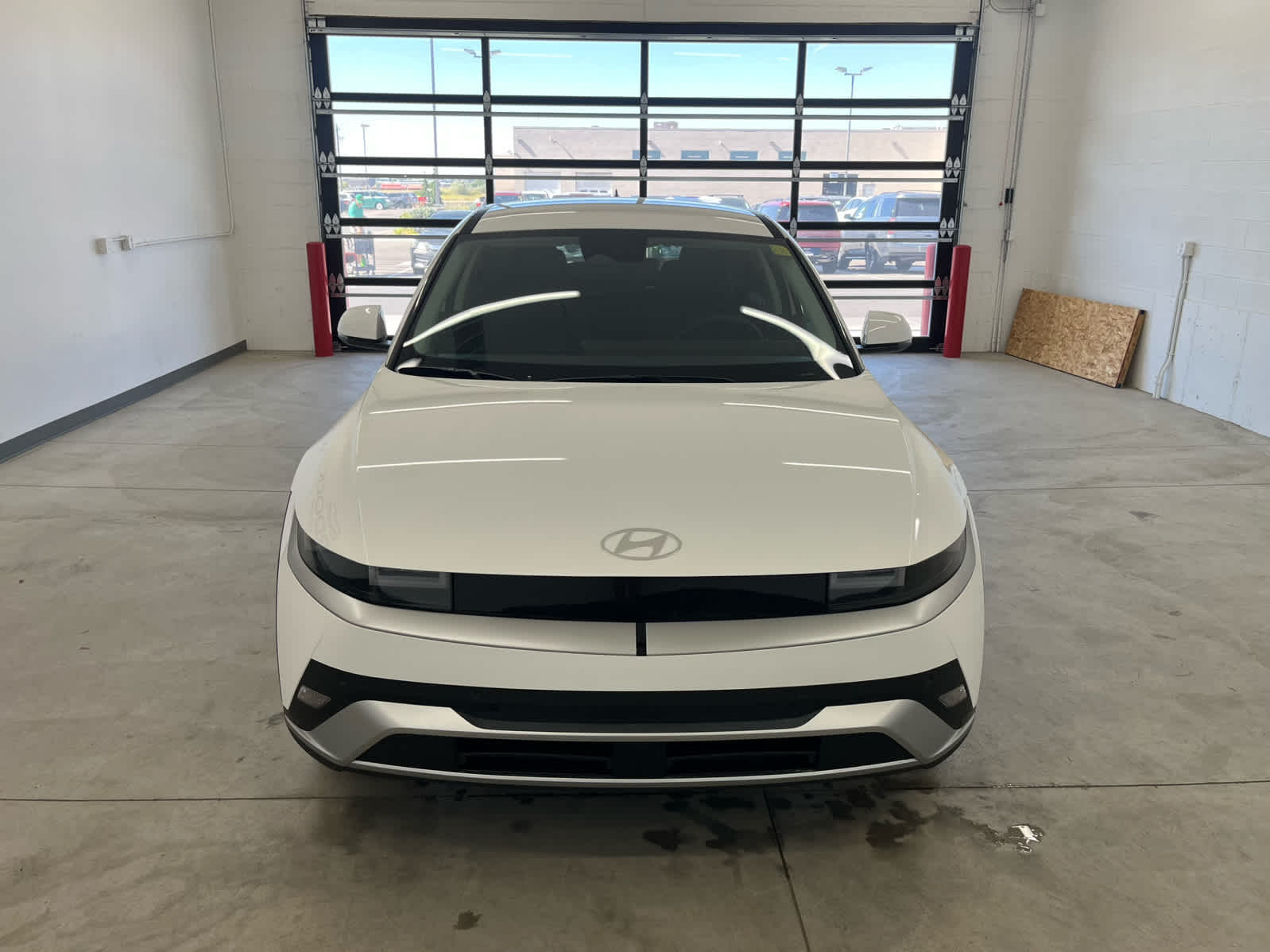 2025 Hyundai Ioniq 5 SE photo 3
