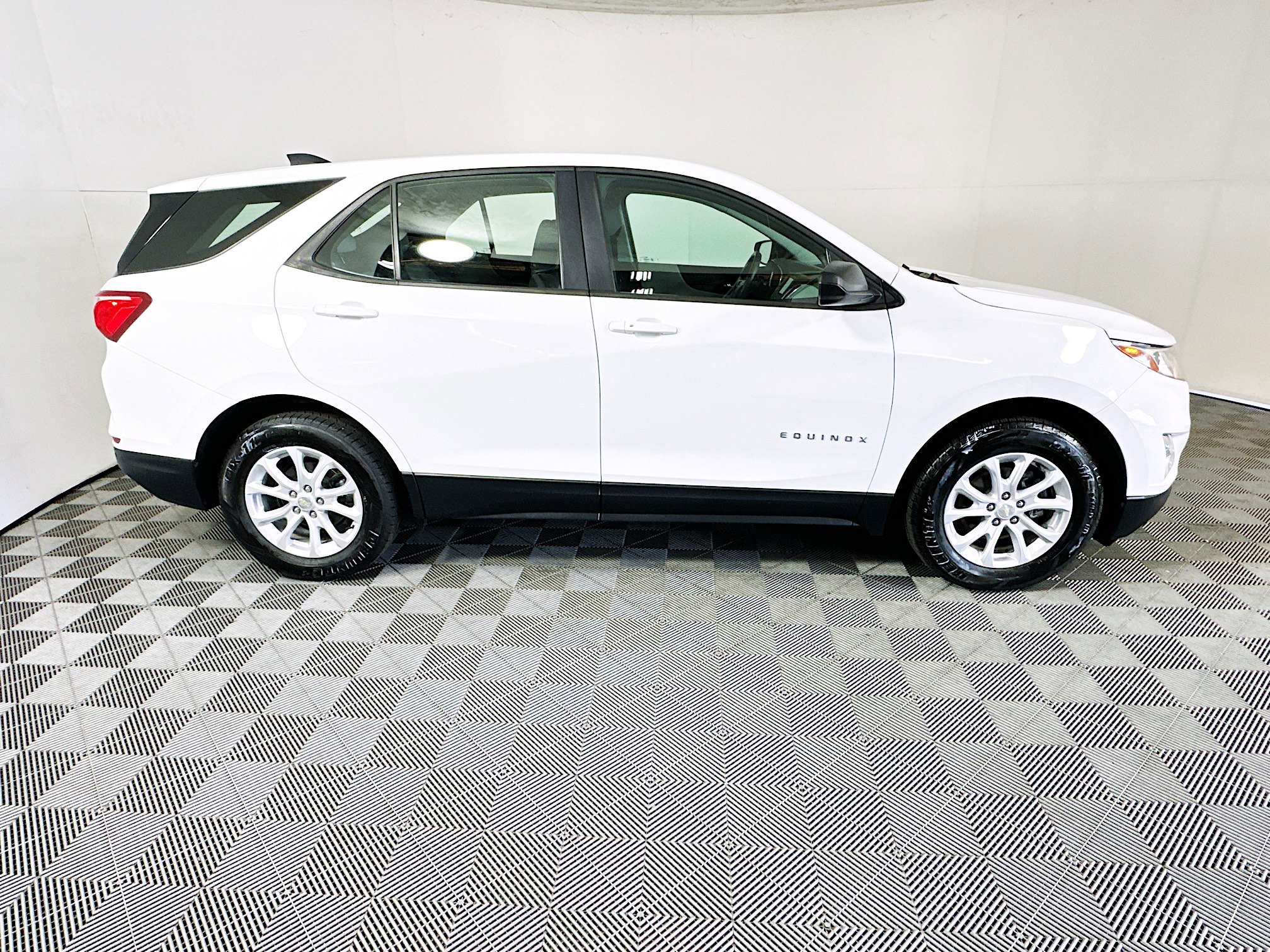 Used 2020 Chevrolet Equinox LS with VIN 3GNAX5EVXLS590732 for sale in Coconut Creek, FL