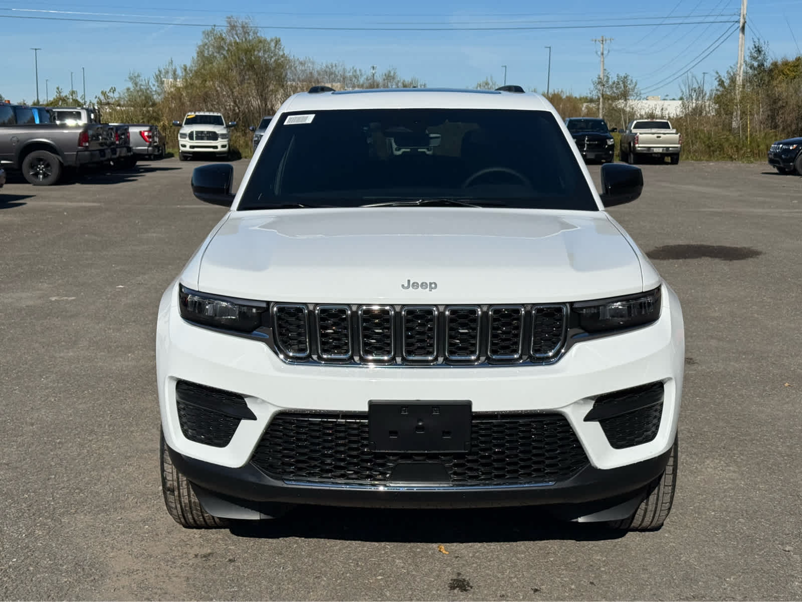 2025 Jeep Grand Cherokee Laredo X photo 4