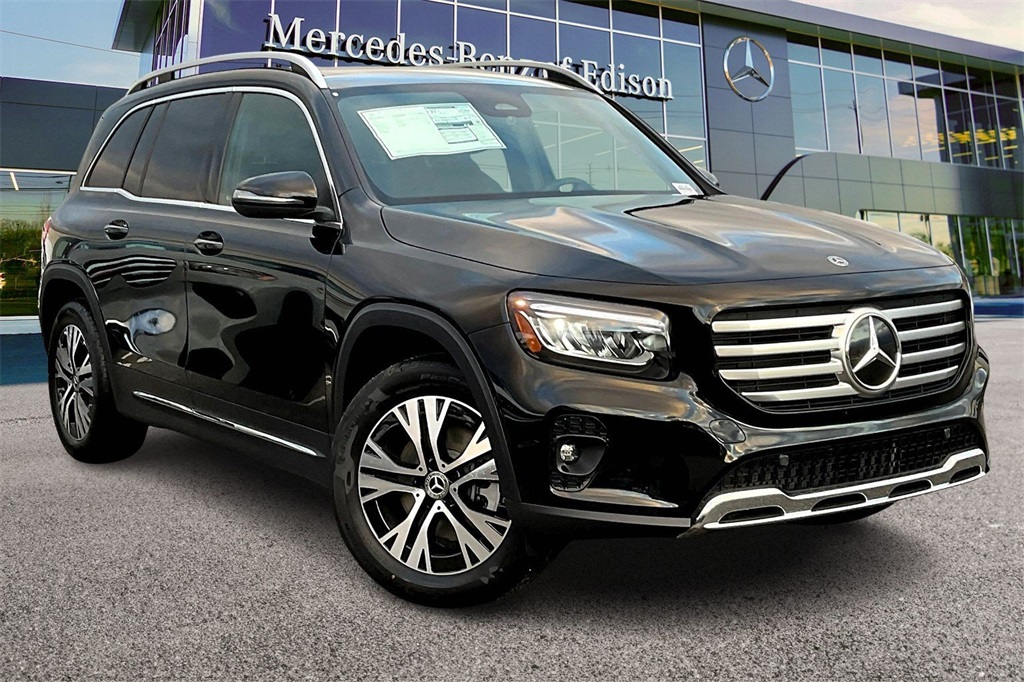 2026 Mercedes-Benz GLB GLB 250's photo