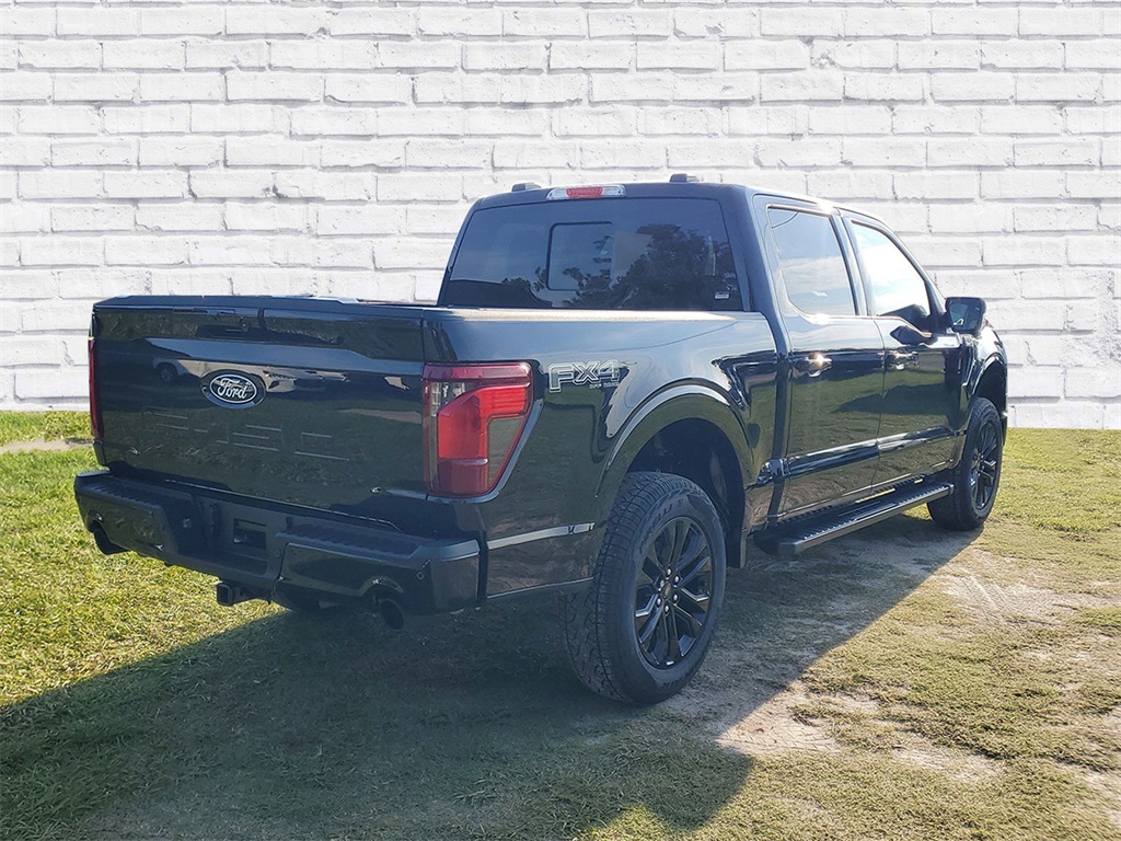 2025 Ford F-150 XLT photo 2