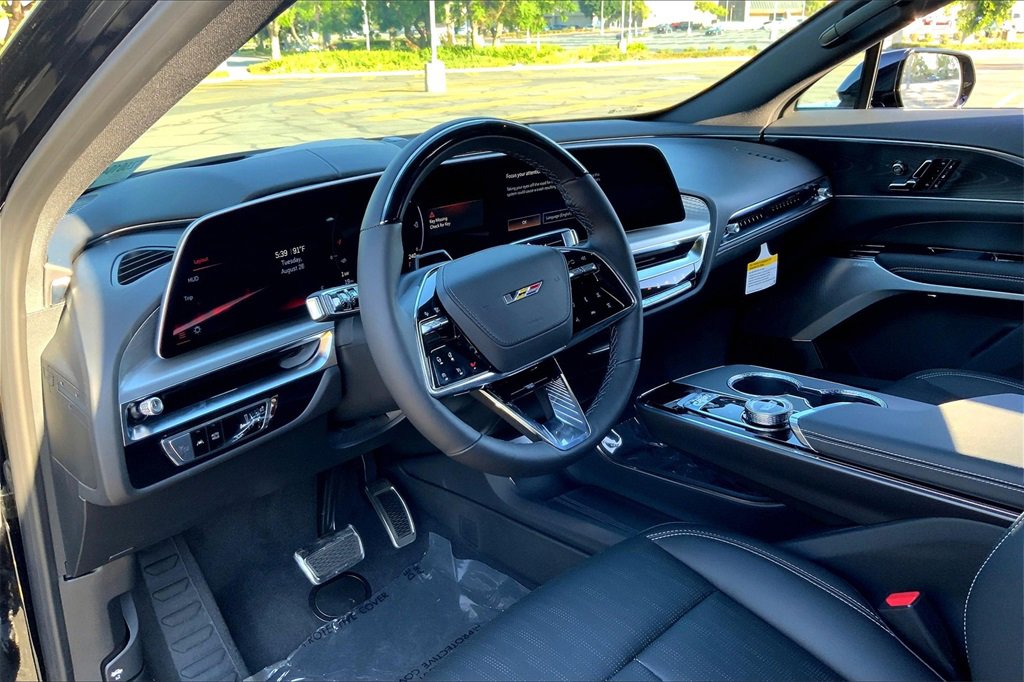 2026 Cadillac Lyriq photo 8
