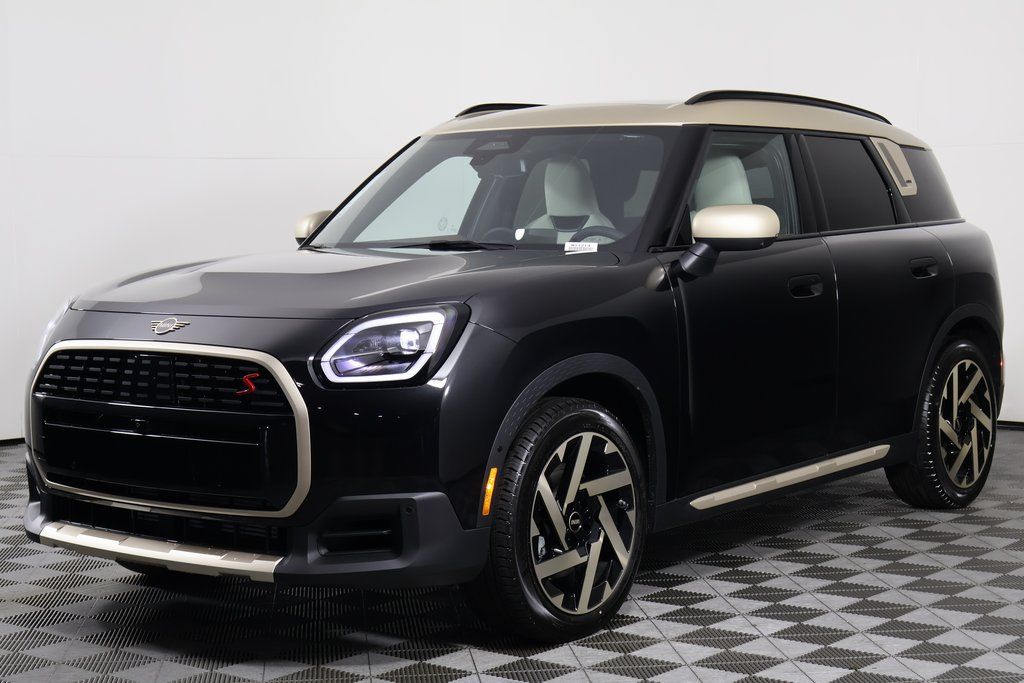 2026 MINI Countryman S's photo
