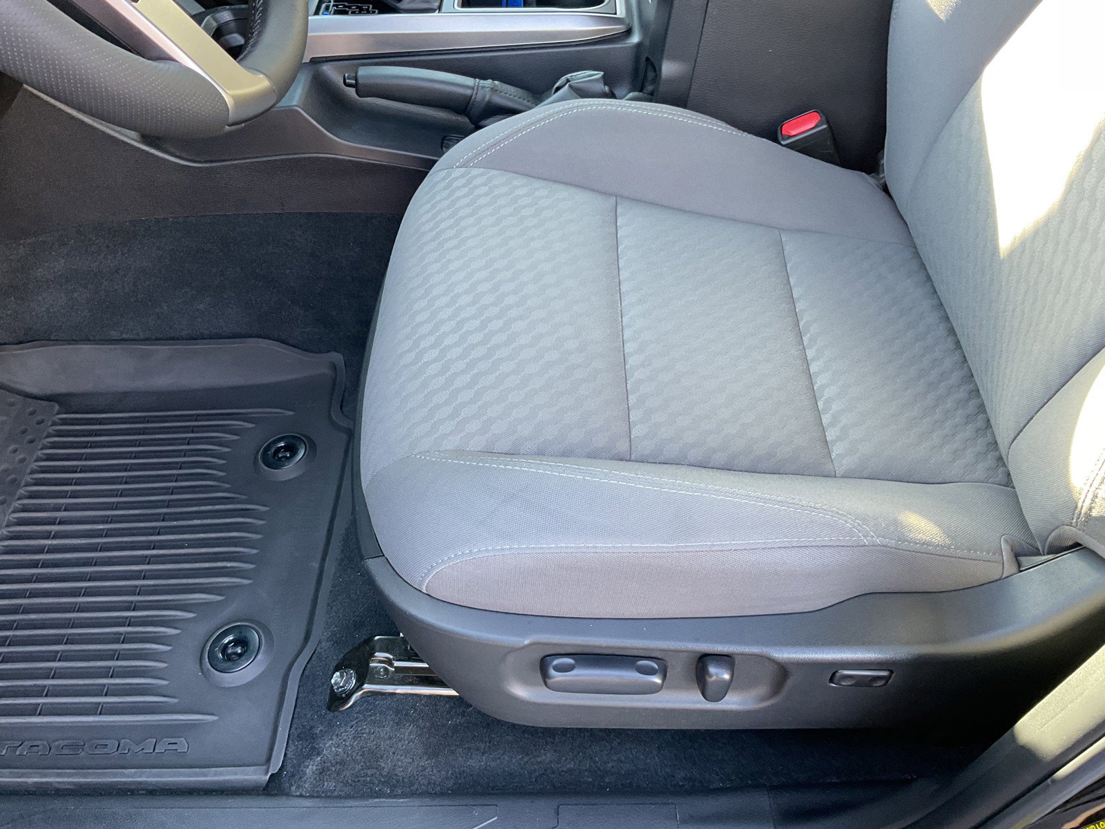 2023 Toyota Tacoma SR5 photo 10