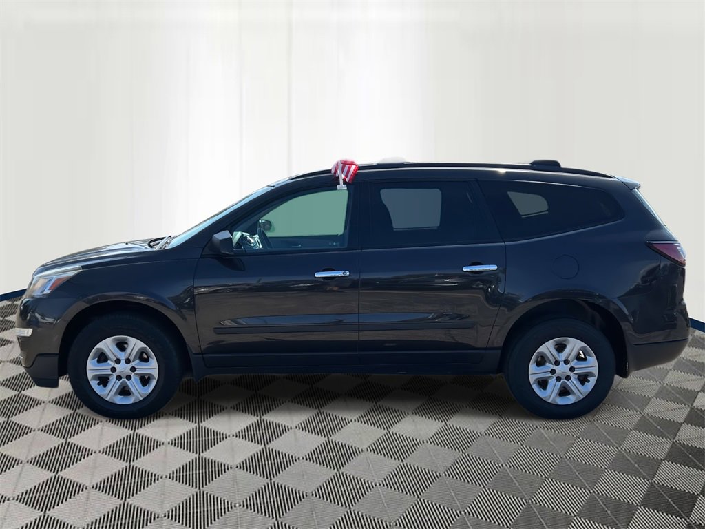 2017 Chevrolet Traverse LS photo 2
