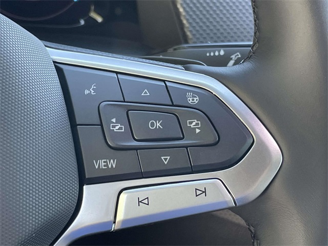2026 Volkswagen Atlas Cross Sport SEL R-Line photo 22