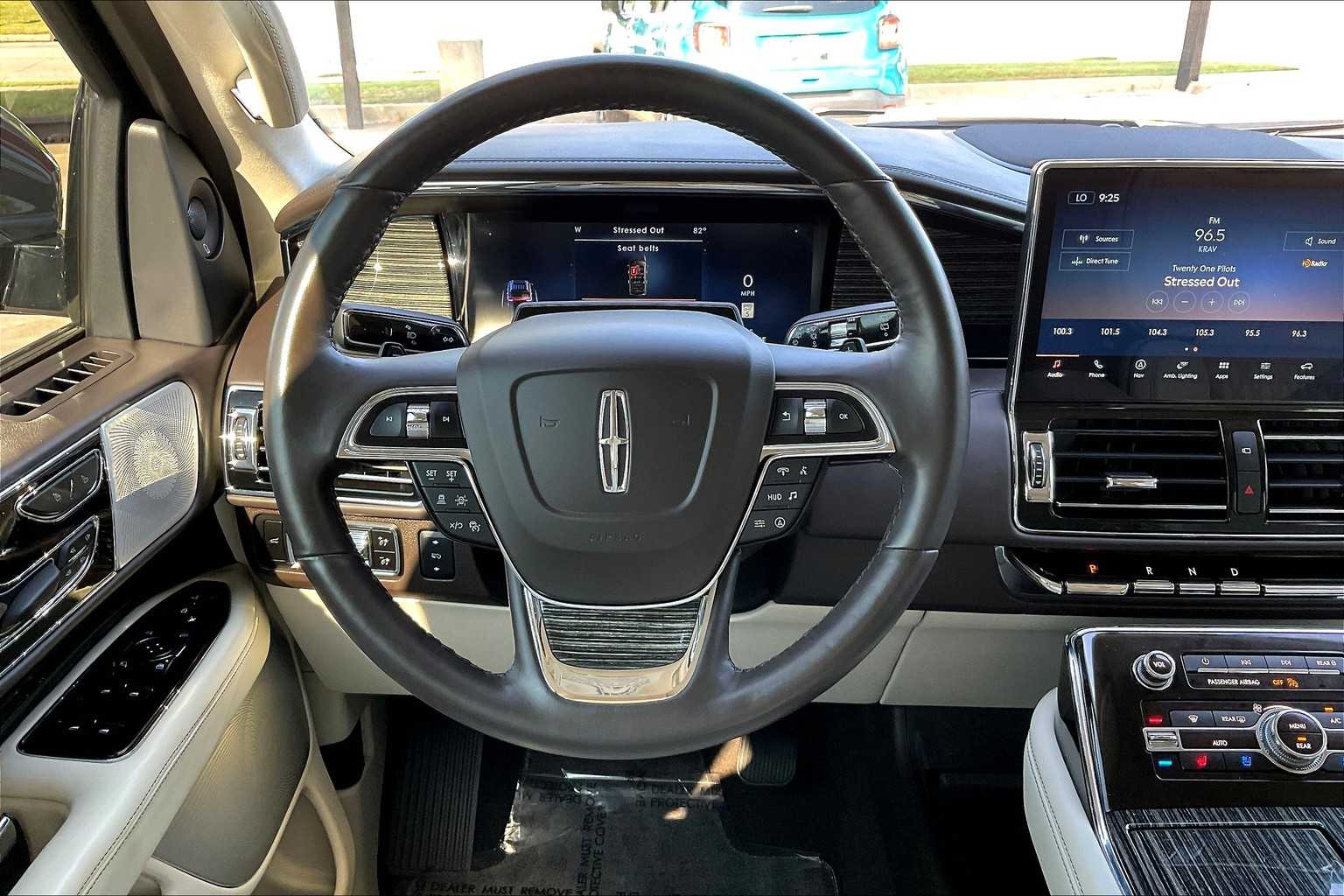2024 Lincoln Navigator Black Label photo 5