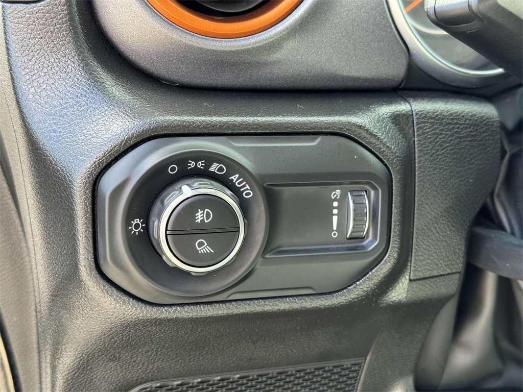 2023 Jeep Gladiator Mojave photo 28