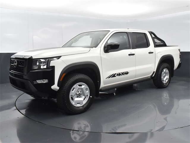 2024 Nissan Frontier SV's photo