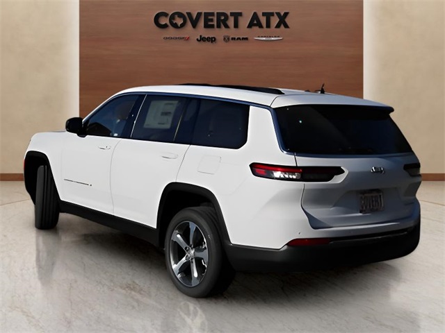 2025 Jeep Grand Cherokee Limited photo 2