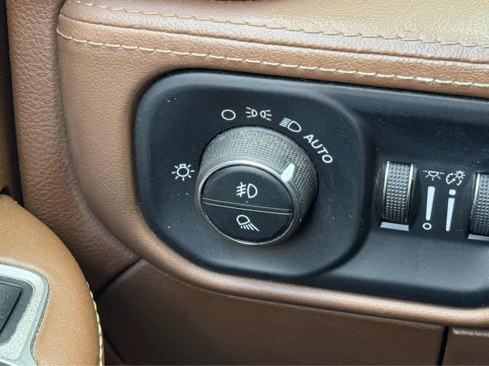 2020 Ram 2500 Longhorn photo 18