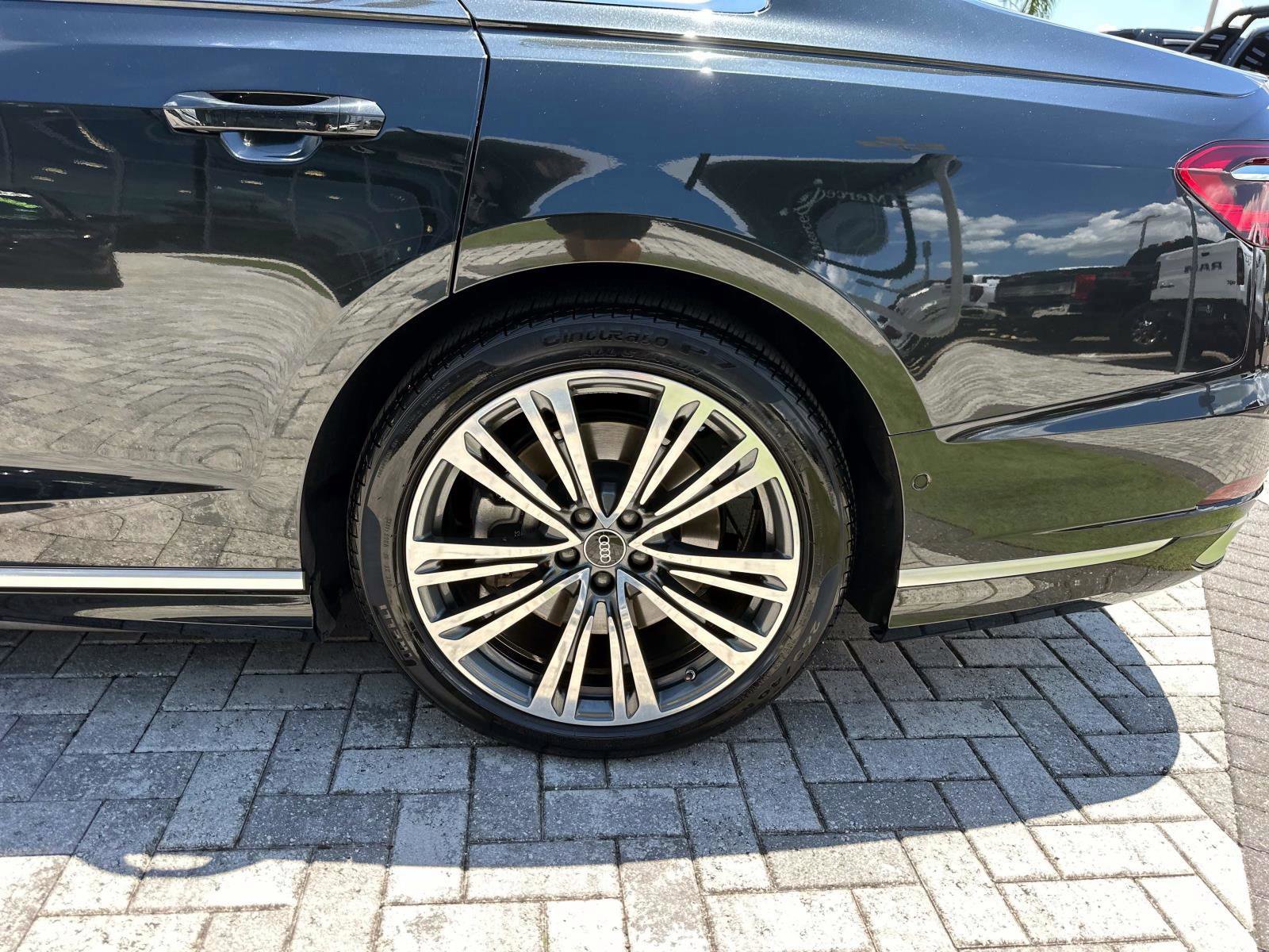 2023 Audi A8 L 55 TFSI Quattro photo 10