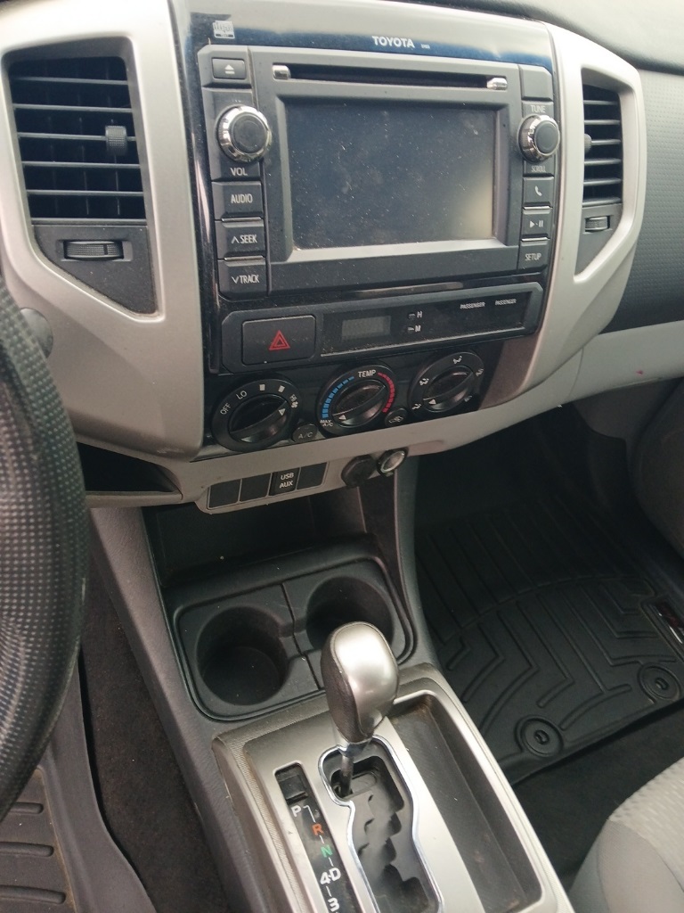 2013 Toyota Tacoma PreRunner V6 SR5 photo 10