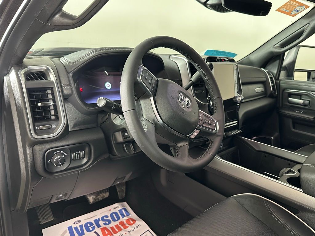 2025 Ram 2500 Laramie photo 7