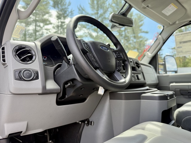 2026 Ford E-350 Base photo 15