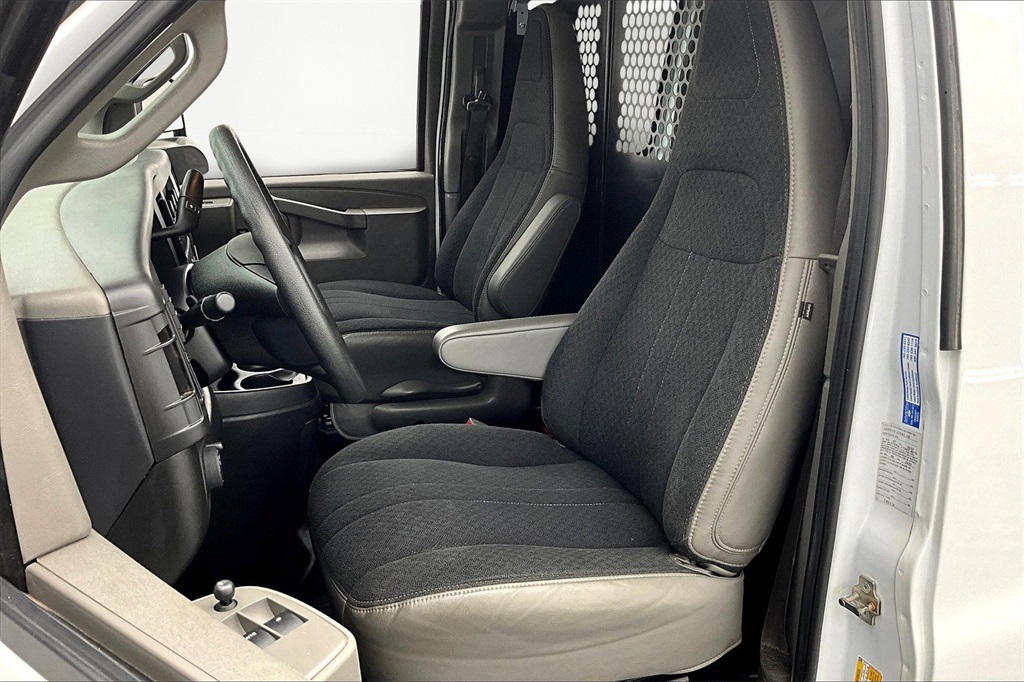 2023 Gmc Savana 2500 Cargo photo 16