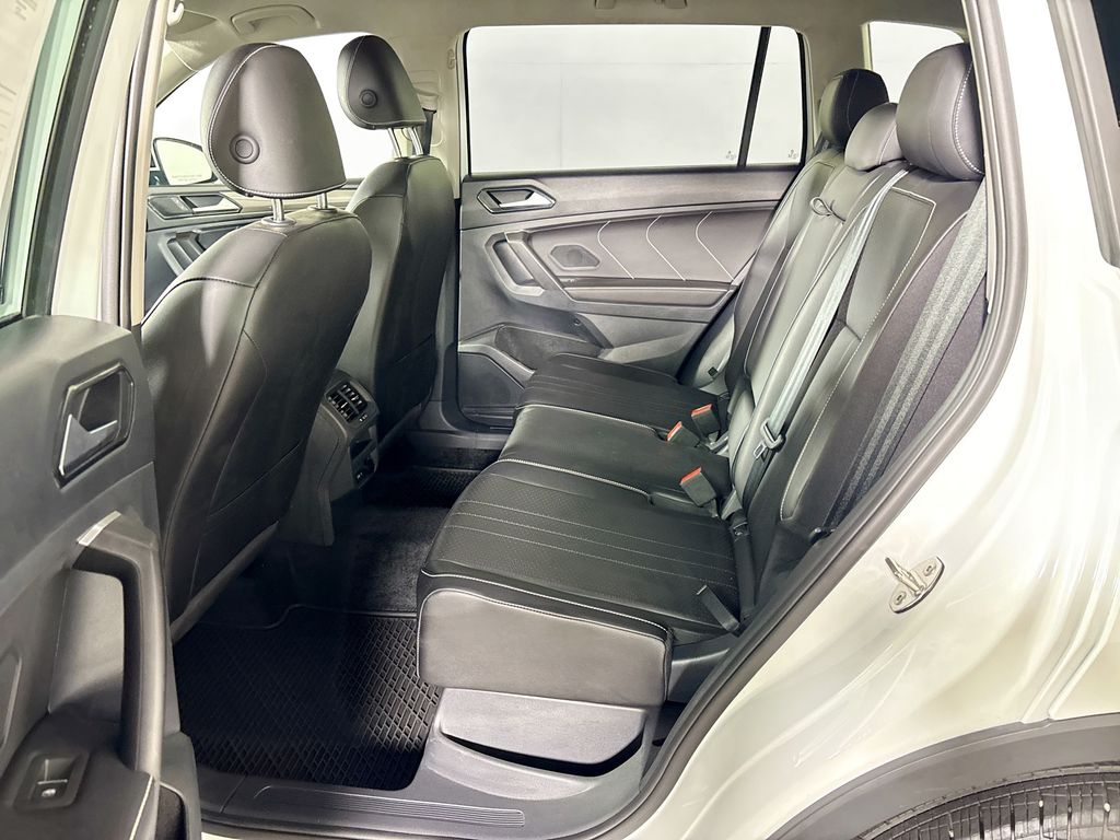 2024 Volkswagen Tiguan SE Wolfsburg Edition photo 16