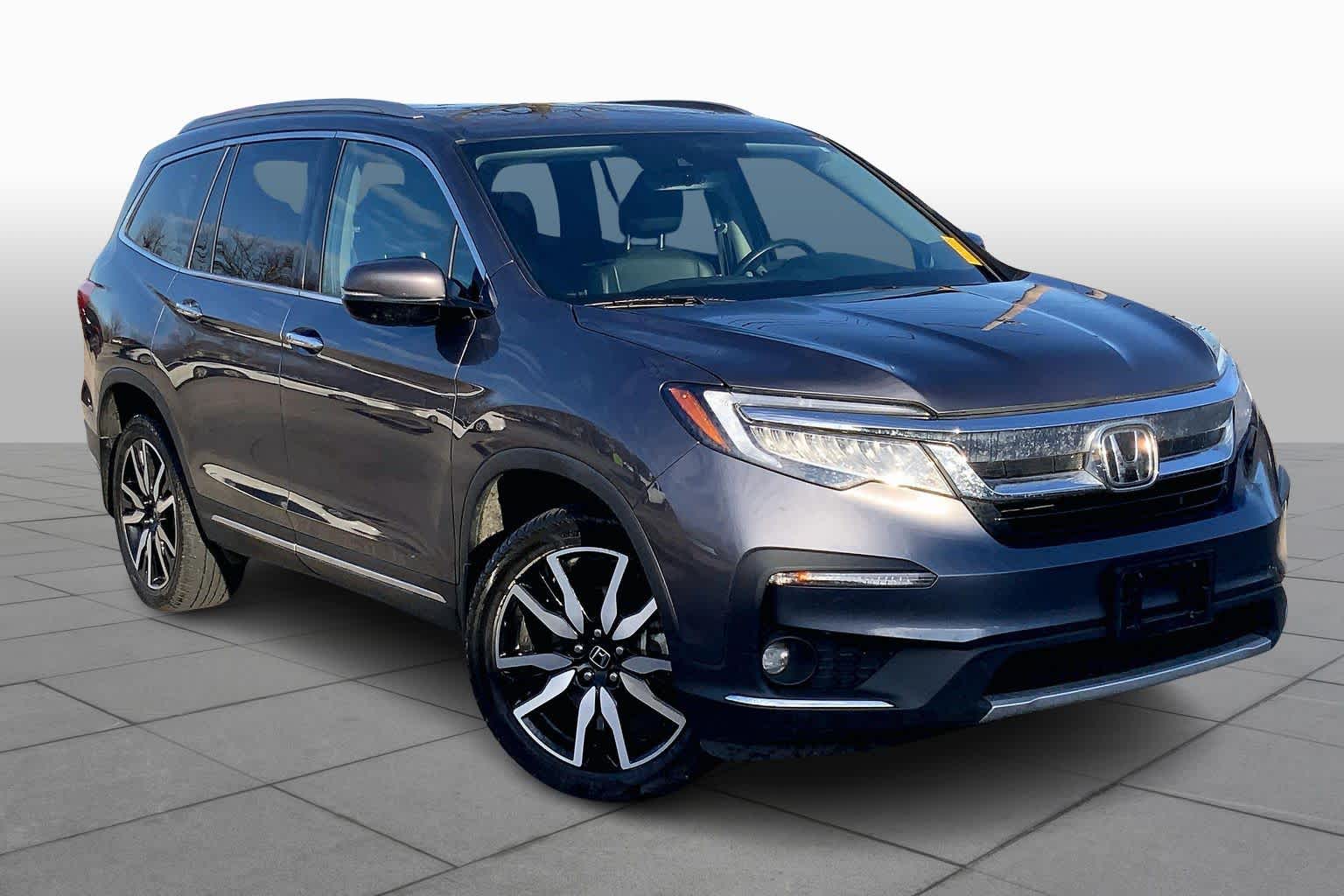 Used 2021 Honda Pilot Touring with VIN 5FNYF6H64MB094923 for sale in Kansas City