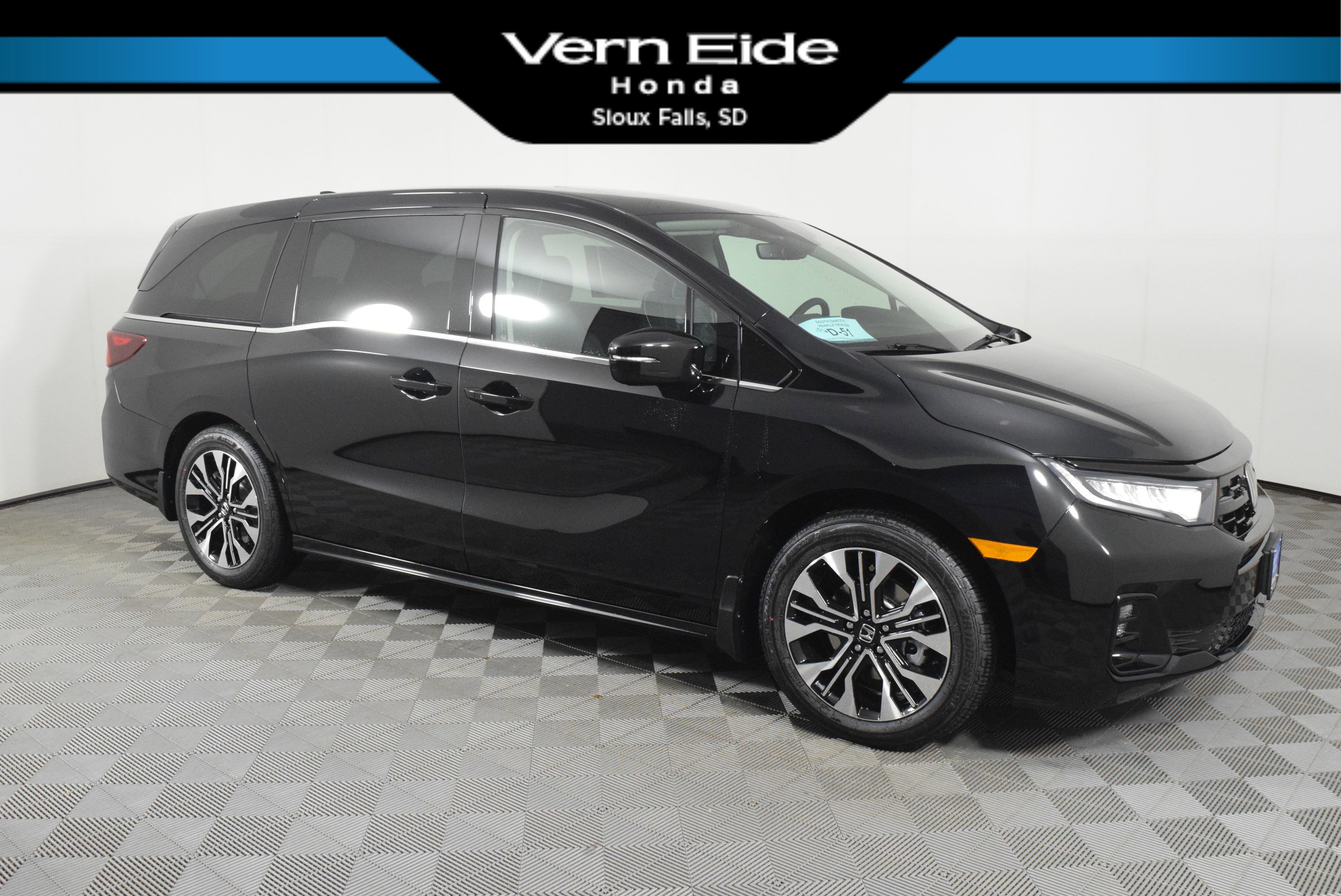 2026 Honda Odyssey Elite's photo