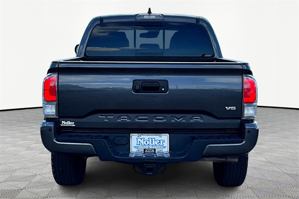 2023 Toyota Tacoma TRD Off-Road photo 4