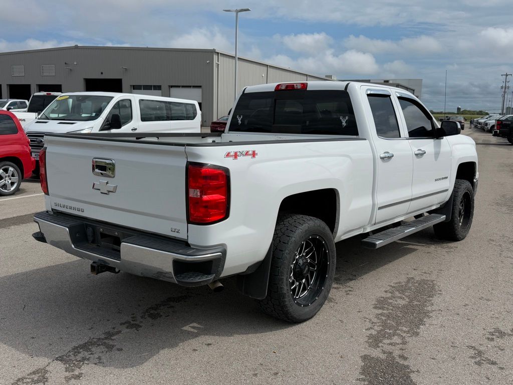 2015 Chevrolet Silverado 1500 LTZ photo 13